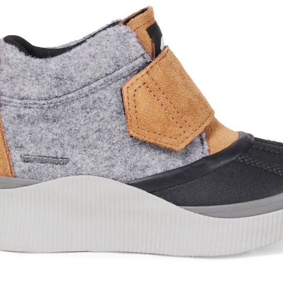 Sorel Women's Gray and Tan Boots - Picture 5 of 8